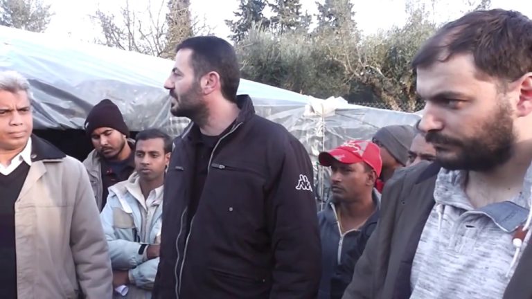 Επίσκεψη αντιπροσωπείας του ΠΑΜΕ στους εργάτες γης στη Ν.Μανωλάδα