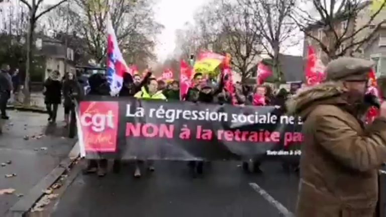 Το ΠΑΜΕ στην 2η μέρα απεργίας των εργαζομένων της Γαλλίας|Βαλ Ντε Μαρν