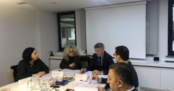 Reunión de la Federación de la Industria Farmacéutica de Grecia con Petrol Is de Turquía