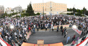 Ομιλία του Α. Ζορμπά, Μέλος του ΔΣ της ΔΟΕ και στέλεχος του ΠΑΜΕ στο Συλλαλητήριο στο Σύνταγμα
