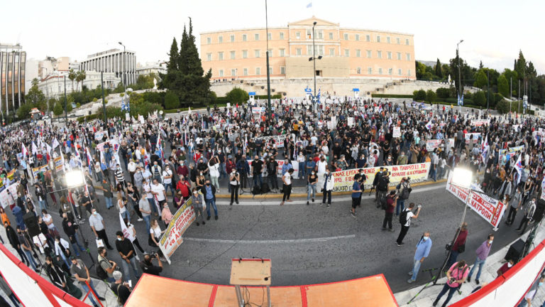 Μεγάλο συλλαλητήριο στο Σύνταγμα για προστασία της υγείας του λαού και υπεράσπιση των δικαιωμάτων του(ΦΩΤΟ-VIDEO)