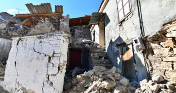 Εργατικό Κέντρο Σάμου – Επιτρ. Αλληλεγγύης και Διεκδίκησης για την αποκατάσταση και αποζημίωση των σεισμοπλήκτων : Να μη χάσουν τα παιδιά μας ακόμη μια σχολική χρονιά!