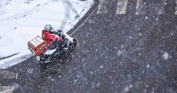 Άμεσα μέτρα προστασίας των εργαζομένων από το νέο κύμα χιονοπτώσεων
