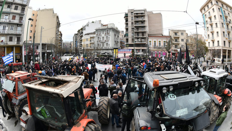 Τρίτη 20 Φλεβάρη υποδεχόμαστε τους αγρότες στο Σύνταγμα στις 6μ.μ.