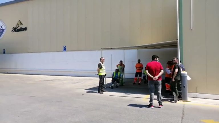 Περιοδεία στην Ολυμπιακή Ζυθοποιία για την Κλαδική απεργία στα Τρόφιμα Ποτά(VIDEO)