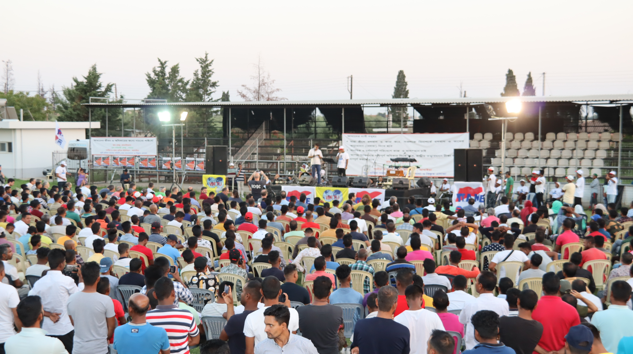 Μεγάλη πολιτιστική εκδήλωση για τους μετανάστες εργάτες γης στη Μανωλάδα(ΦΩΤΟ-BINTEO)