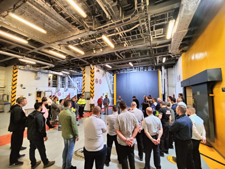 Περιοδείες Ναυτεργατικών Σωματείων για την απεργία(ΦΩΤΟ-VIDEO)