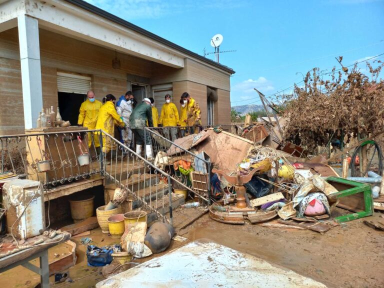 Μεγάλη αποστολή εθελοντών από Συνδικάτα της Αττικής βοηθούν τους πληγέντες στη Θεσσαλία(ΒΙΝΤΕΟ-ΦΩΤΟ)