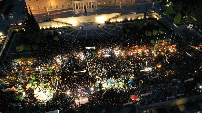 Τεράστιο συλλαλητήριο στην Αθήνα στήριξης στον αγώνα των αγροτών ΒΙΝΤΕΟ ΦΩΤΟ