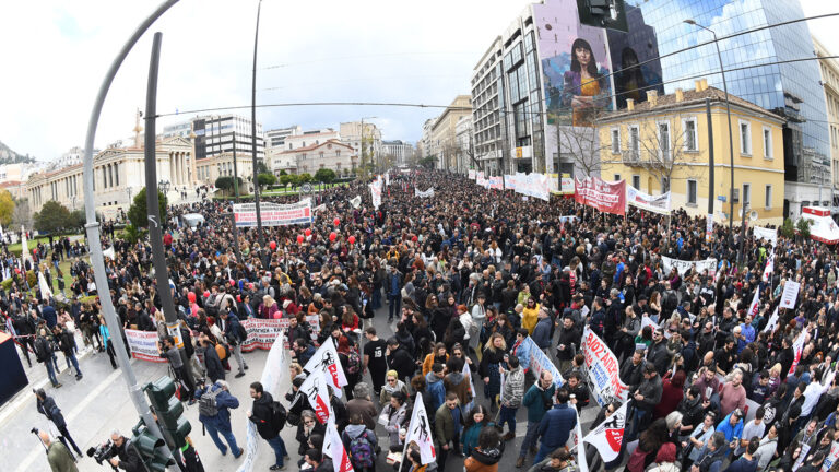 H μεγαλύτερη απεργία των τελευταίων ετών – Τα κέρδη τους ή οι ζωές μας