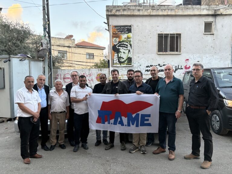 Η αντιπροσωπεία του ΠΑΜΕ στον προσφυγικό καταυλισμό Jalazone ΒΙΝΤΕΟ ΦΩΤΟ