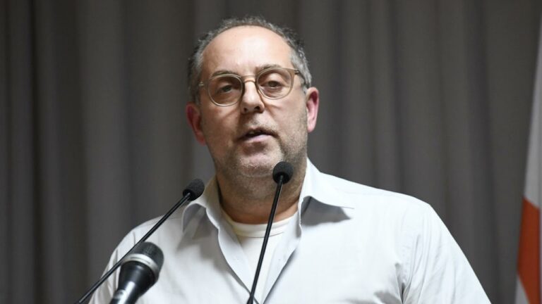 Παρέμβαση του Δημήτρη Γούρτη στον ΣΚΑΙ FM, μέλος της επιτροπής υγιεινής και ασφάλειας των εργαζομένων στη ΣΤΑΣΥ εκλεγμένος με την ΔΑΣ και οδηγός στη Γραμμή 1